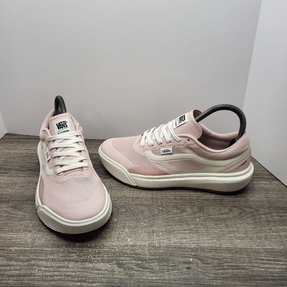 VANS MTE ULTRARANGE 2.0 Shoes Womens Size 8 Pink New